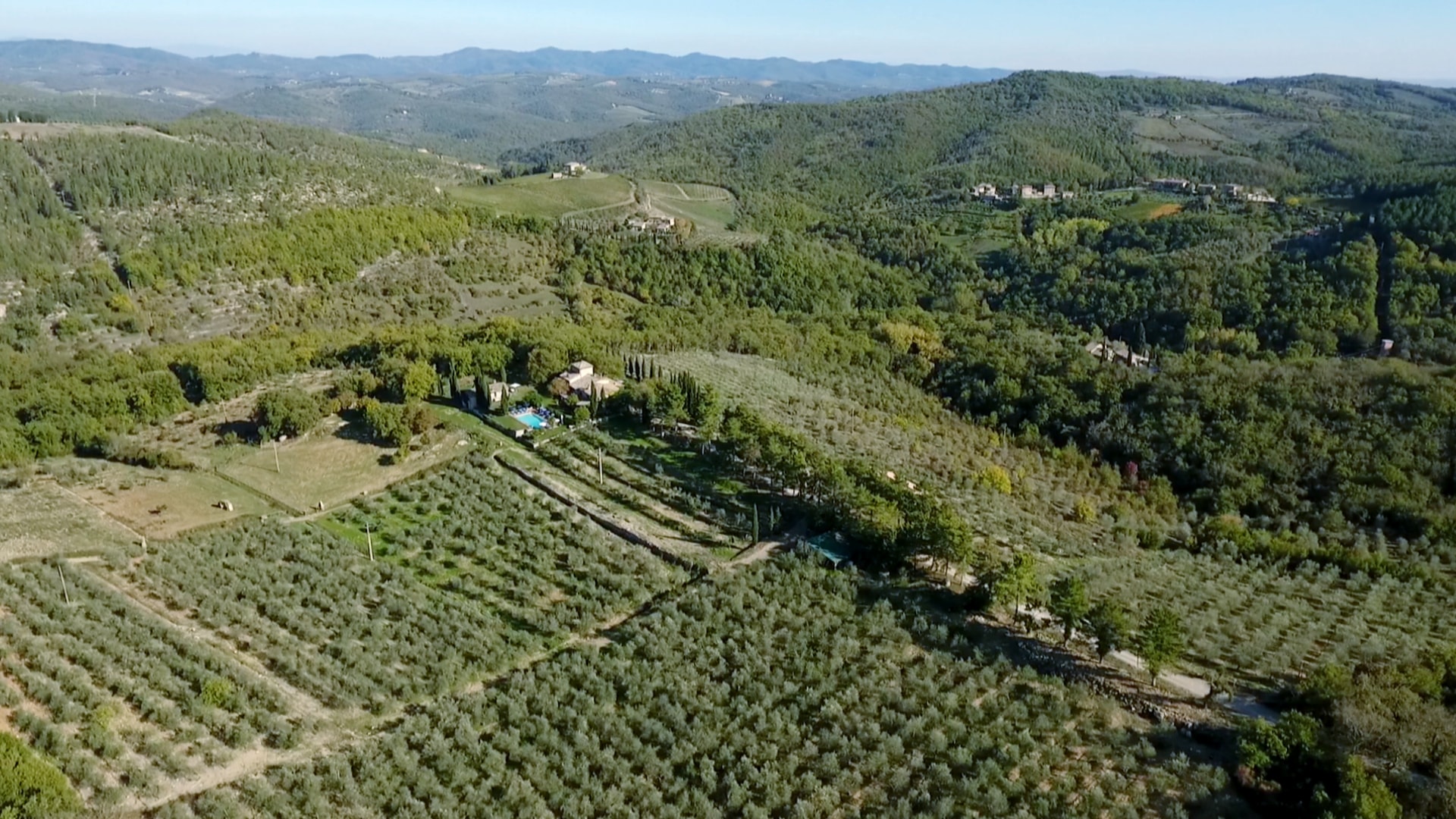 Appartamenti con piscina esterna per vacanze sulle colline del Chianti